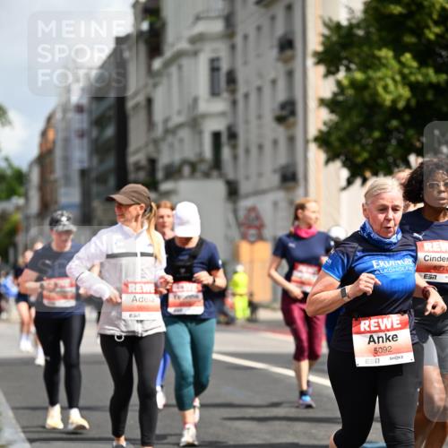 14.06.2026 - REWE Women's Run Dr. Thomas Lammeyer http://msf.ph/oto/9781611 14.06.2026 10:50:25 Laufen 5270, 5092 meine-sportfotos.de