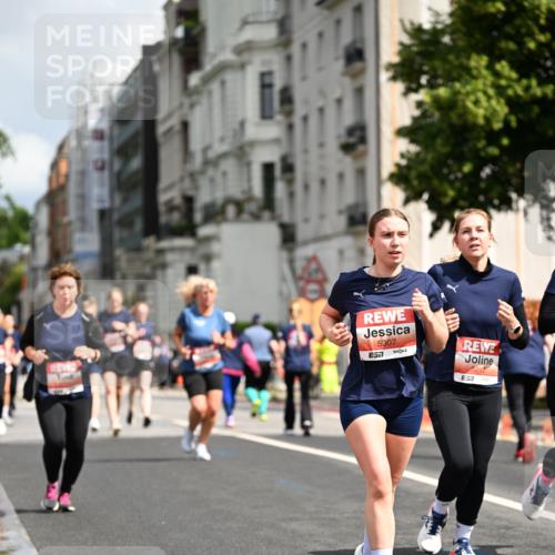 14.06.2026 - REWE Women's Run Dr. Thomas Lammeyer http://msf.ph/oto/9781713 14.06.2026 10:50:31 Laufen 657, 5307, 5242, 57 meine-sportfotos.de