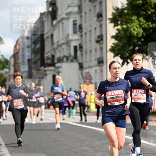 14.06.2026 - REWE Women's Run Dr. Thomas Lammeyer http://msf.ph/oto/9781716 14.06.2026 10:50:32 Laufen 5307, 51, 5242, 7 meine-sportfotos.de