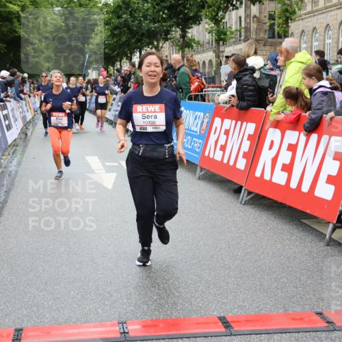 14.06.2026 - REWE Women's Run Strokosch-Dieckow http://msf.ph/oto/9781748 14.06.2026 09:59:26 Ziel 10153, 10160, 10339, 10940, 10978, 11067, 11198, 11199 meine-sportfotos.de