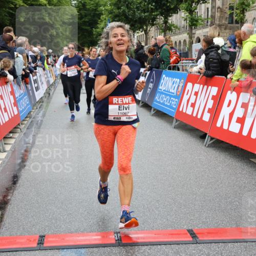 14.06.2026 - REWE Women's Run Strokosch-Dieckow http://msf.ph/oto/9781791 14.06.2026 09:59:29 Ziel 10160, 10339, 10349, 10558, 10801, 10854, 10978, 10982, 11067, 11163, 11198, 11199, 11501 meine-sportfotos.de