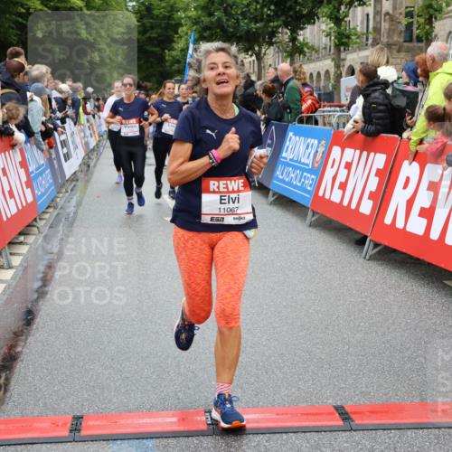 14.06.2026 - REWE Women's Run Strokosch-Dieckow http://msf.ph/oto/9781802 14.06.2026 09:59:29 Ziel 10160, 10339, 10349, 10558, 10801, 10854, 10978, 10982, 11067, 11163, 11198, 11199, 11501 meine-sportfotos.de
