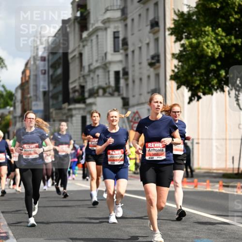 14.06.2026 - REWE Women's Run Dr. Thomas Lammeyer http://msf.ph/oto/9781811 14.06.2026 10:50:37 Laufen 51, 5656, 657 meine-sportfotos.de
