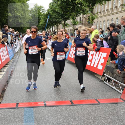14.06.2026 - REWE Women's Run Strokosch-Dieckow http://msf.ph/oto/9781814 14.06.2026 09:59:31 Ziel 10160, 10339, 10349, 10450, 10558, 10801, 10854, 10978, 10982, 11067, 11163, 11501 meine-sportfotos.de