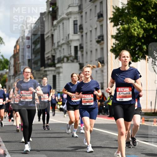 14.06.2026 - REWE Women's Run Dr. Thomas Lammeyer http://msf.ph/oto/9781819 14.06.2026 10:50:38 Laufen 5882, 5885, 5656 meine-sportfotos.de