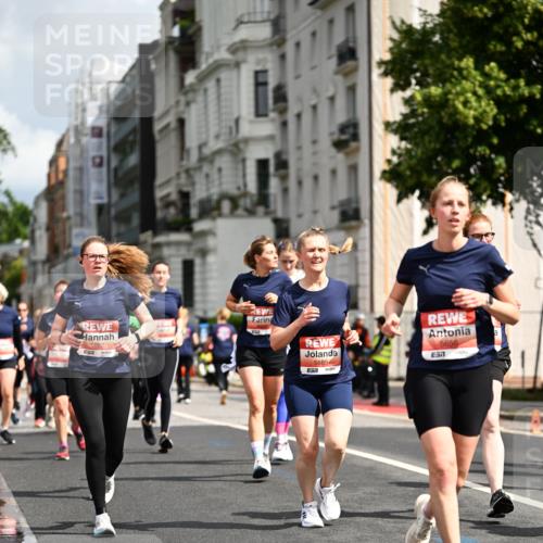 14.06.2026 - REWE Women's Run Dr. Thomas Lammeyer http://msf.ph/oto/9781822 14.06.2026 10:50:38 Laufen 5882, 58854, 5656 meine-sportfotos.de