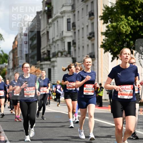 14.06.2026 - REWE Women's Run Dr. Thomas Lammeyer http://msf.ph/oto/9781824 14.06.2026 10:50:38 Laufen 5882, 7, 5885, 5656 meine-sportfotos.de