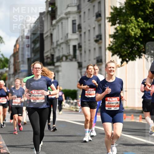 14.06.2026 - REWE Women's Run Dr. Thomas Lammeyer http://msf.ph/oto/9781832 14.06.2026 10:50:39 Laufen 5882, 7, 5885 meine-sportfotos.de