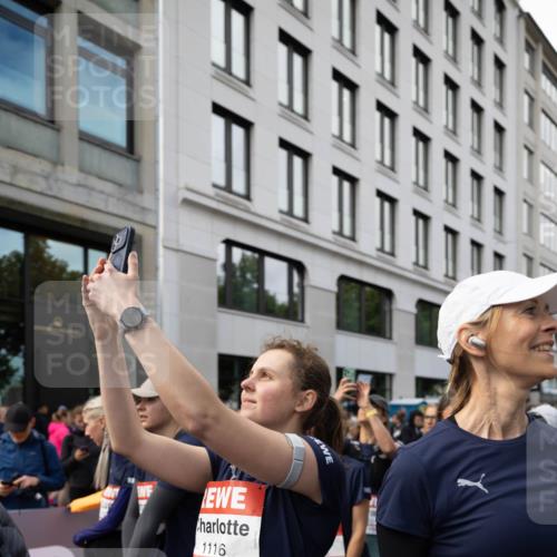 14.06.2026 - REWE Women's Run Michael Strokosch http://msf.ph/oto/9781833 14.06.2026 08:52:00 Laufen 3, 1116, 4767, 10604 meine-sportfotos.de