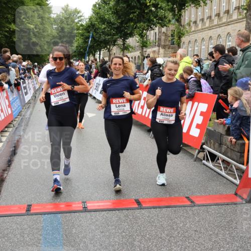 14.06.2026 - REWE Women's Run Strokosch-Dieckow http://msf.ph/oto/9781836 14.06.2026 09:59:31 Ziel 10160, 10339, 10349, 10450, 10558, 10801, 10854, 10978, 10982, 11067, 11163, 11501 meine-sportfotos.de