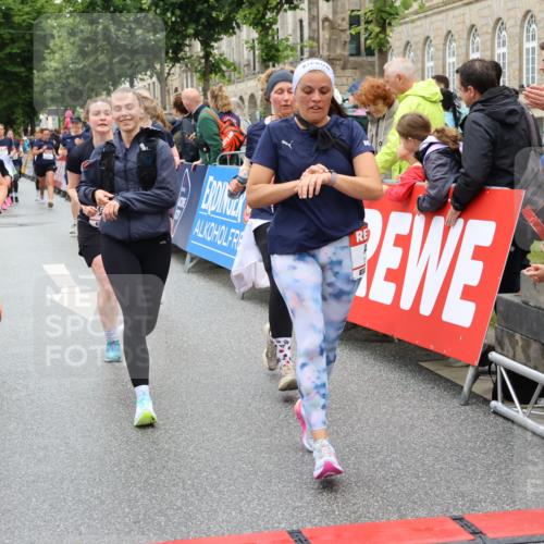 14.06.2026 - REWE Women's Run Strokosch-Dieckow http://msf.ph/oto/9781978 14.06.2026 09:59:37 Ziel 10088, 10279, 10349, 10450, 10558, 10721, 10801, 10854, 10858, 10982, 11005, 11067, 11163, 11275, 11501 meine-sportfotos.de