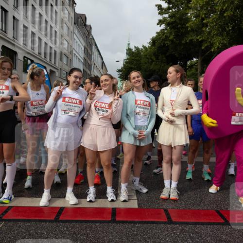 14.06.2026 - REWE Women's Run Michael Strokosch http://msf.ph/oto/9782019 14.06.2026 08:55:22 Laufen 10843, 7, 11249, 57, 10080, 10136, 57, 10135, 57, 10134, 385 meine-sportfotos.de