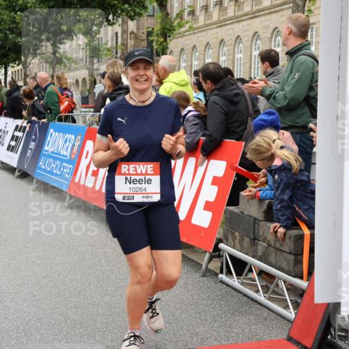 14.06.2026 - REWE Women's Run Strokosch-Dieckow http://msf.ph/oto/9782076 14.06.2026 09:59:42 Ziel 10088, 10190, 10264, 10279, 10280, 10405, 10450, 10542, 10664, 10721, 10858, 11005, 11275 meine-sportfotos.de
