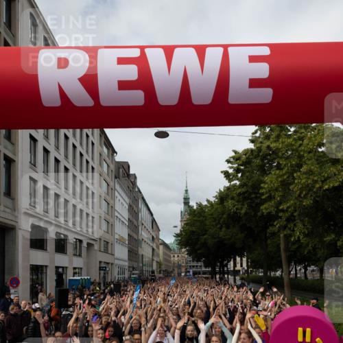 14.06.2026 - REWE Women's Run Michael Strokosch http://msf.ph/oto/9782123 14.06.2026 08:57:09 Laufen 1124, 10134 meine-sportfotos.de