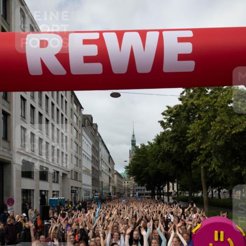 14.06.2026 - REWE Women's Run Michael Strokosch http://msf.ph/oto/9782126 14.06.2026 08:57:09 Laufen 1124 meine-sportfotos.de