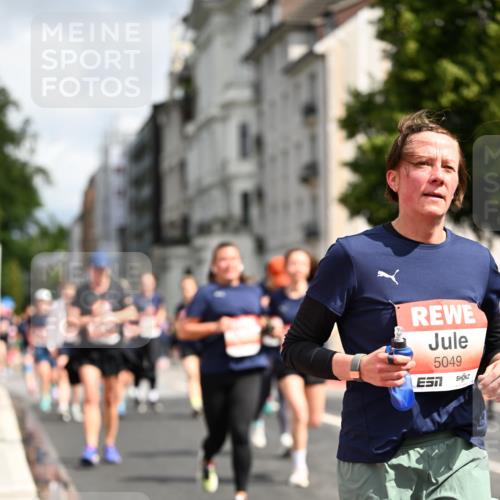 14.06.2026 - REWE Women's Run Dr. Thomas Lammeyer http://msf.ph/oto/9782137 14.06.2026 10:50:58 Laufen 5049 meine-sportfotos.de