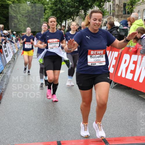 14.06.2026 - REWE Women's Run Strokosch-Dieckow http://msf.ph/oto/9782141 14.06.2026 09:59:44 Ziel 10088, 10190, 10264, 10279, 10280, 10405, 10542, 10664, 10721, 10858, 11005, 11275 meine-sportfotos.de