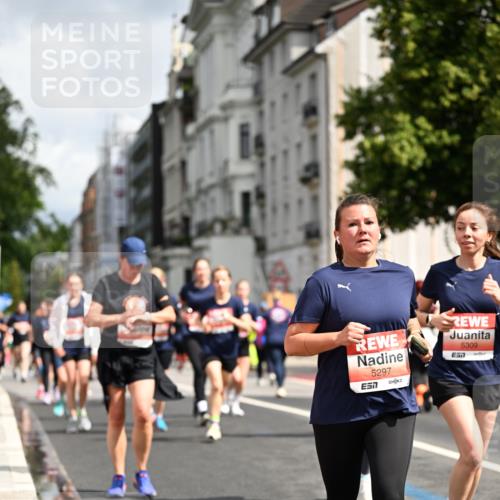 14.06.2026 - REWE Women's Run Dr. Thomas Lammeyer http://msf.ph/oto/9782156 14.06.2026 10:51:00 Laufen 5297, 57, 5309 meine-sportfotos.de