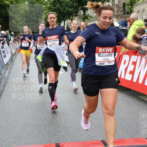14.06.2026 - REWE Women's Run Strokosch-Dieckow http://msf.ph/oto/9782160 14.06.2026 09:59:44 Ziel 10088, 10190, 10264, 10279, 10280, 10405, 10542, 10664, 10721, 10858, 11005, 11275 meine-sportfotos.de