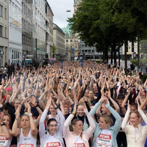 14.06.2026 - REWE Women's Run Michael Strokosch http://msf.ph/oto/9782179 14.06.2026 08:57:17 Laufen 1141, 7, 11246, 10134, 10848 meine-sportfotos.de