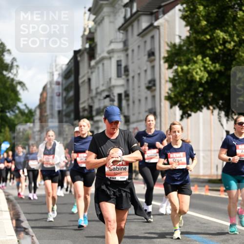 14.06.2026 - REWE Women's Run Dr. Thomas Lammeyer http://msf.ph/oto/9782183 14.06.2026 10:51:01 Laufen 5212 meine-sportfotos.de