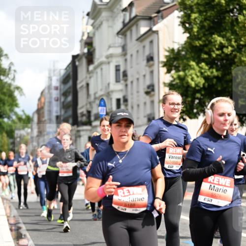 14.06.2026 - REWE Women's Run Dr. Thomas Lammeyer http://msf.ph/oto/9782343 14.06.2026 10:51:14 Laufen 5188, 5520, 5578, 7 meine-sportfotos.de