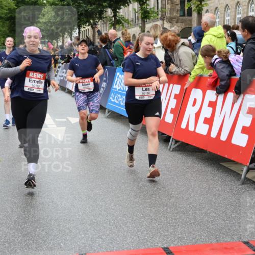 14.06.2026 - REWE Women's Run Strokosch-Dieckow http://msf.ph/oto/9782392 14.06.2026 10:01:03 Ziel 10162, 10188, 10454, 10594, 10613, 10637, 10805, 11483 meine-sportfotos.de