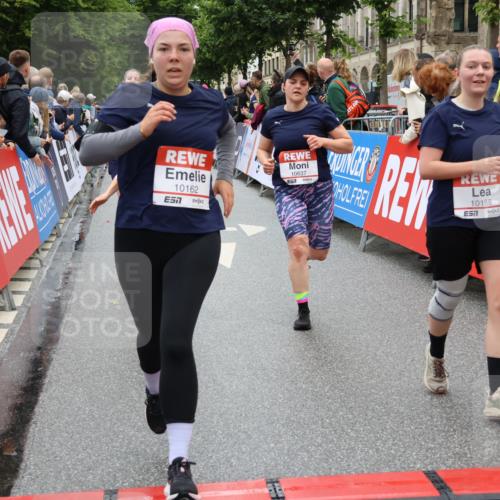 14.06.2026 - REWE Women's Run Strokosch-Dieckow http://msf.ph/oto/9782413 14.06.2026 10:01:04 Ziel 10162, 10188, 10393, 10454, 10594, 10613, 10637, 10663, 10805, 11104, 11483 meine-sportfotos.de