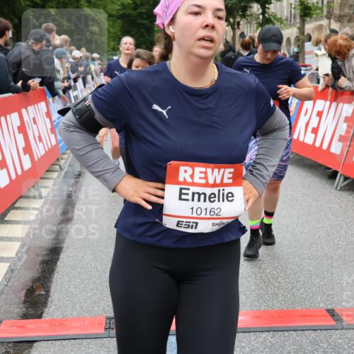 14.06.2026 - REWE Women's Run Strokosch-Dieckow http://msf.ph/oto/9782488 14.06.2026 10:01:04 Ziel 10162, 10188, 10393, 10454, 10594, 10613, 10637, 10663, 10805, 11104, 11483 meine-sportfotos.de