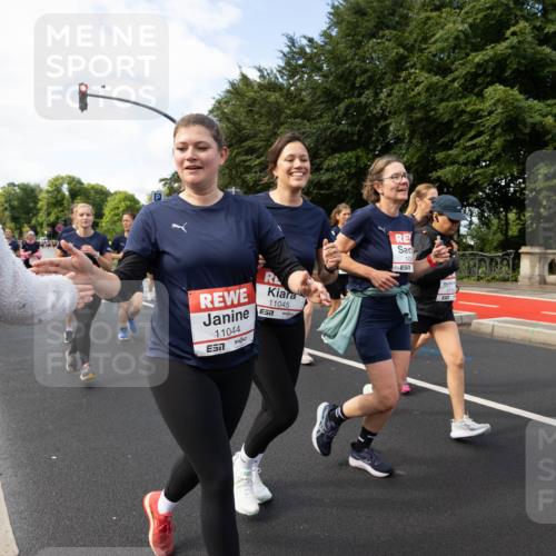 14.06.2026 - REWE Women's Run Michael Strokosch http://msf.ph/oto/9782554 14.06.2026 09:13:43 Laufen 11044, 7, 11045, 7, 10, 51 meine-sportfotos.de