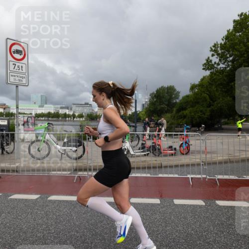 14.06.2026 - REWE Women's Run Michael Strokosch http://msf.ph/oto/9782596 14.06.2026 09:36:11 Laufen 7, 5, 11, 18 meine-sportfotos.de