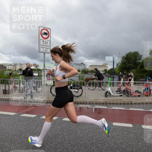 14.06.2026 - REWE Women's Run Michael Strokosch http://msf.ph/oto/9782603 14.06.2026 09:36:11 Laufen 7, 5, 11, 18 meine-sportfotos.de