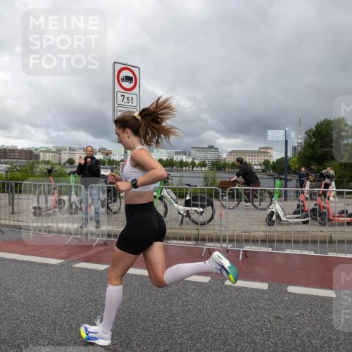 14.06.2026 - REWE Women's Run Michael Strokosch http://msf.ph/oto/9782605 14.06.2026 09:36:12 Laufen 7, 5, 2444 meine-sportfotos.de