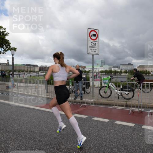 14.06.2026 - REWE Women's Run Michael Strokosch http://msf.ph/oto/9782614 14.06.2026 09:36:12 Laufen 7, 5, 11, 18 meine-sportfotos.de