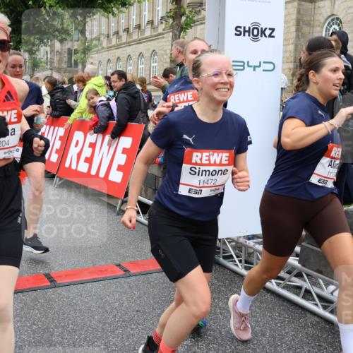 14.06.2026 - REWE Women's Run Strokosch-Dieckow http://msf.ph/oto/9782627 14.06.2026 10:01:11 Ziel 10068, 10162, 10188, 10204, 10370, 10393, 10522, 10576, 10594, 10613, 10637, 10663, 11104, 11150, 11334, 11440, 11472, 11522 meine-sportfotos.de