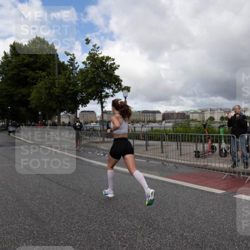14.06.2026 - REWE Women's Run Michael Strokosch http://msf.ph/oto/9782633 14.06.2026 09:36:12 Laufen 7, 5, 11, 18 meine-sportfotos.de