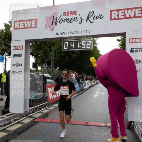 14.06.2026 - REWE Women's Run Michael Strokosch http://msf.ph/oto/9782658 14.06.2026 09:42:33 Laufen 5, 04, 52, 34, 11471 meine-sportfotos.de
