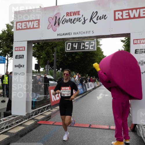 14.06.2026 - REWE Women's Run Michael Strokosch http://msf.ph/oto/9782660 14.06.2026 09:42:33 Laufen 5, 04, 52, 34, 11471 meine-sportfotos.de