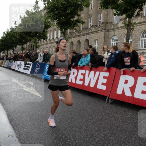 14.06.2026 - REWE Women's Run Michael Strokosch http://msf.ph/oto/9782674 14.06.2026 09:43:19 Laufen 1099, 7 meine-sportfotos.de
