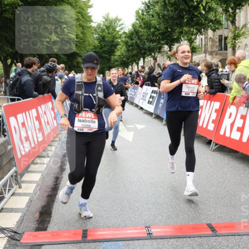 14.06.2026 - REWE Women's Run Strokosch-Dieckow http://msf.ph/oto/9782675 14.06.2026 10:01:14 Ziel 10068, 10204, 10370, 10393, 10522, 10576, 10594, 10663, 11104, 11150, 11265, 11308, 11334, 11440, 11472, 11522 meine-sportfotos.de