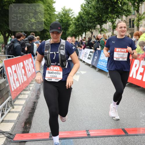 14.06.2026 - REWE Women's Run Strokosch-Dieckow http://msf.ph/oto/9782709 14.06.2026 10:01:15 Ziel 10068, 10204, 10370, 10393, 10522, 10576, 10663, 11104, 11150, 11265, 11308, 11334, 11412, 11440, 11472, 11522 meine-sportfotos.de