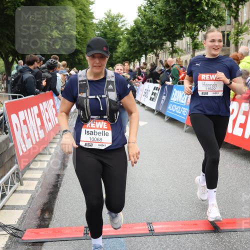 14.06.2026 - REWE Women's Run Strokosch-Dieckow http://msf.ph/oto/9782717 14.06.2026 10:01:15 Ziel 10068, 10204, 10370, 10393, 10522, 10576, 10663, 11104, 11150, 11265, 11308, 11334, 11412, 11440, 11472, 11522 meine-sportfotos.de