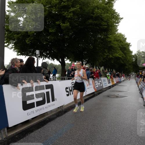 14.06.2026 - REWE Women's Run Michael Strokosch http://msf.ph/oto/9782731 14.06.2026 09:43:42 Laufen  meine-sportfotos.de