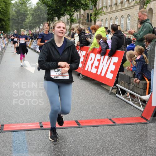 14.06.2026 - REWE Women's Run Strokosch-Dieckow http://msf.ph/oto/9782745 14.06.2026 10:01:16 Ziel 10068, 10204, 10370, 10393, 10522, 10576, 10663, 11104, 11150, 11265, 11308, 11334, 11412, 11440, 11472, 11522 meine-sportfotos.de