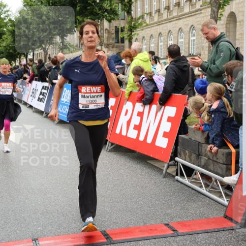 14.06.2026 - REWE Women's Run Strokosch-Dieckow http://msf.ph/oto/9782764 14.06.2026 10:01:17 Ziel 10068, 10204, 10221, 10370, 10522, 10576, 11150, 11265, 11308, 11334, 11412, 11440, 11472, 11522 meine-sportfotos.de