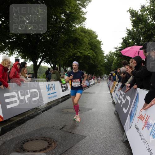14.06.2026 - REWE Women's Run Michael Strokosch http://msf.ph/oto/9782770 14.06.2026 09:43:50 Laufen 5, 10, 18, 10, 08, 345, 7645, 10, 18, 10, 2557, 2352, 5 meine-sportfotos.de