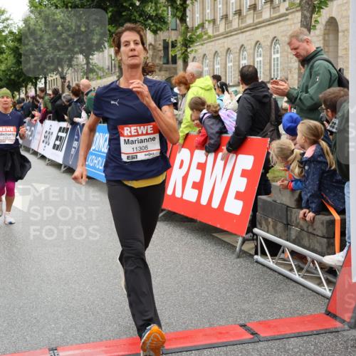 14.06.2026 - REWE Women's Run Strokosch-Dieckow http://msf.ph/oto/9782772 14.06.2026 10:01:17 Ziel 10068, 10204, 10221, 10370, 10522, 10576, 11150, 11265, 11308, 11334, 11412, 11440, 11472, 11522 meine-sportfotos.de