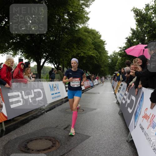14.06.2026 - REWE Women's Run Michael Strokosch http://msf.ph/oto/9782777 14.06.2026 09:43:50 Laufen 5, 10, 18, 10, 80, 17, 5680, 340, 10402, 5, 10, 18, 10, 97 meine-sportfotos.de