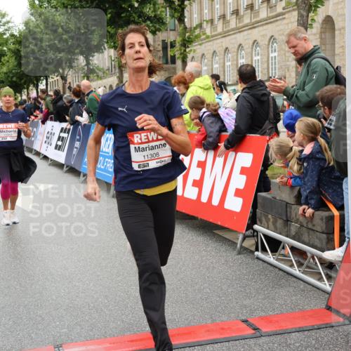 14.06.2026 - REWE Women's Run Strokosch-Dieckow http://msf.ph/oto/9782781 14.06.2026 10:01:17 Ziel 10068, 10204, 10221, 10370, 10522, 10576, 11150, 11265, 11308, 11334, 11412, 11440, 11472, 11522 meine-sportfotos.de