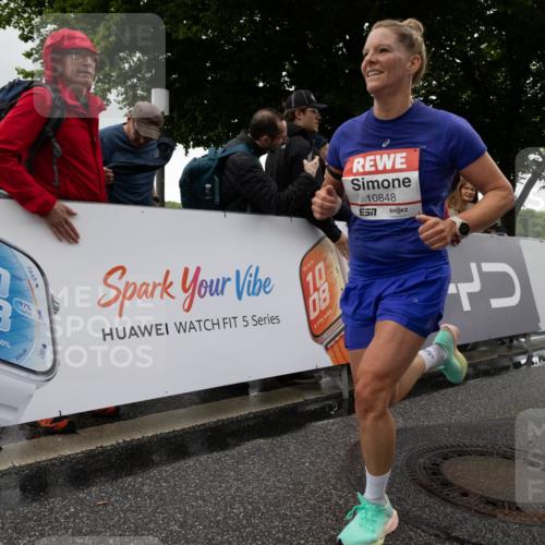 14.06.2026 - REWE Women's Run Michael Strokosch http://msf.ph/oto/9782856 14.06.2026 09:44:04 Laufen 10, 18, 2752, 2552, 10, 08, 97, 17, 56, 80, 2, 1952, 1752, 5, 10, 08, 10848, 57, 1 meine-sportfotos.de